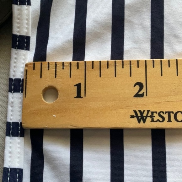 Lands’ End Nautical Horizontal Stripes Crew Neck Rash Guard UPE Swim Tee Size L - Picture 9 of 10